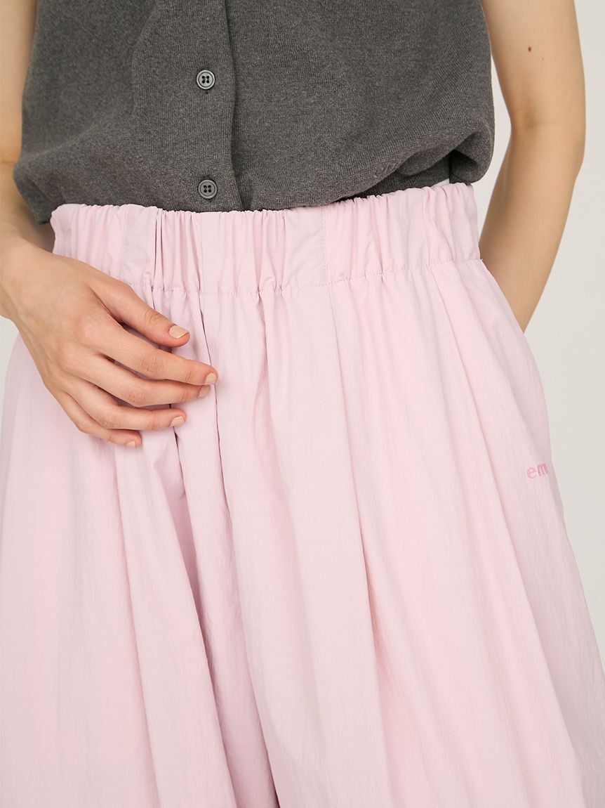 emmi atelier「ナイロンイージーパンツ」|チノ|