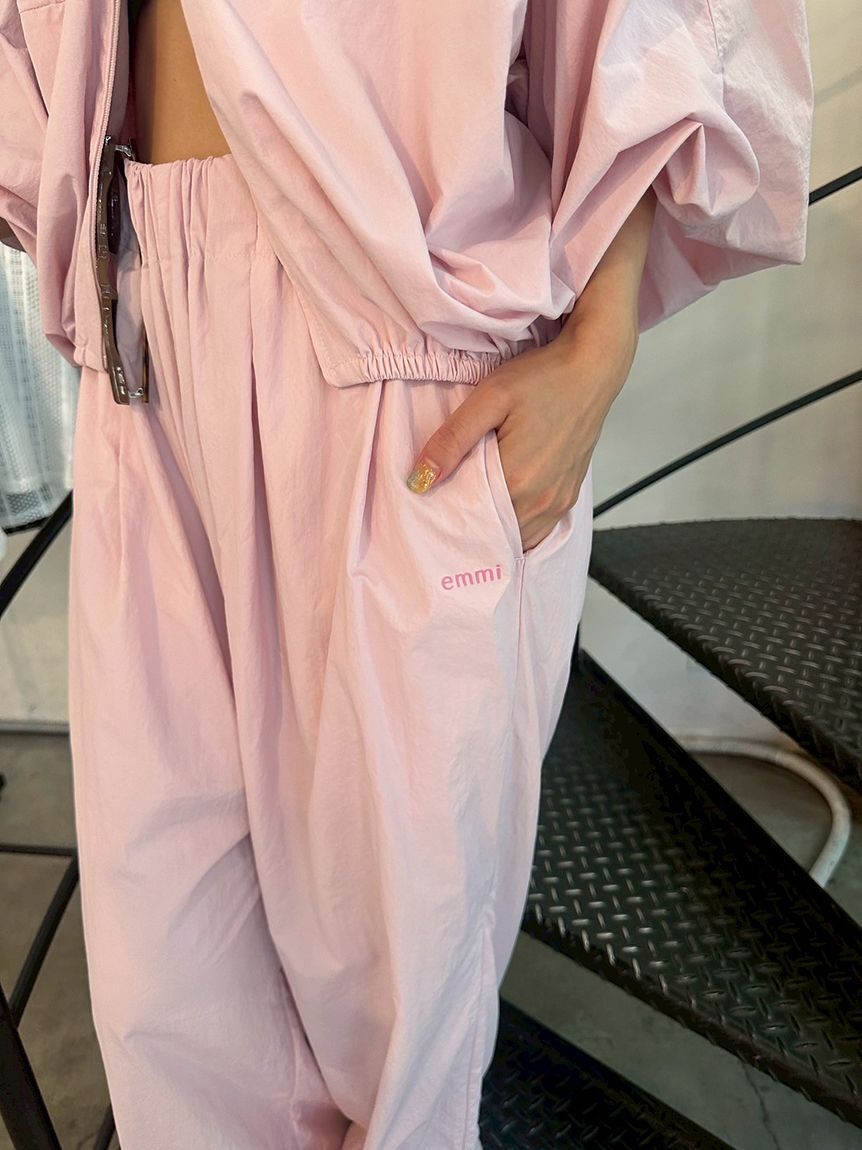 emmi atelier「ナイロンイージーパンツ」|チノ|