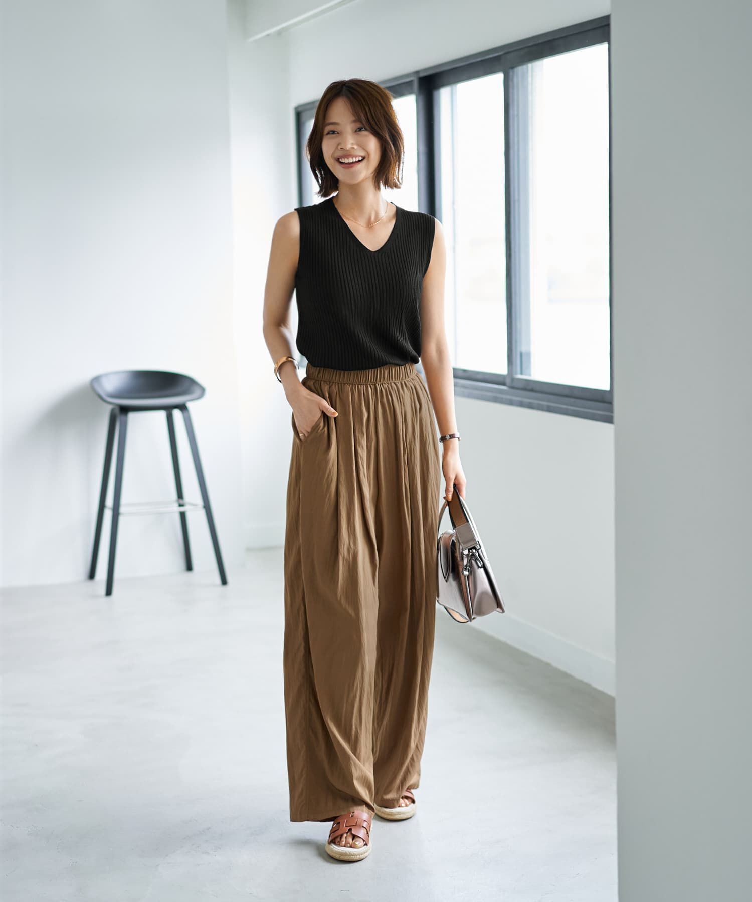 STYLE DELI「薄手なとろみシャリ感Vネックトップス」|ニット・セーター|