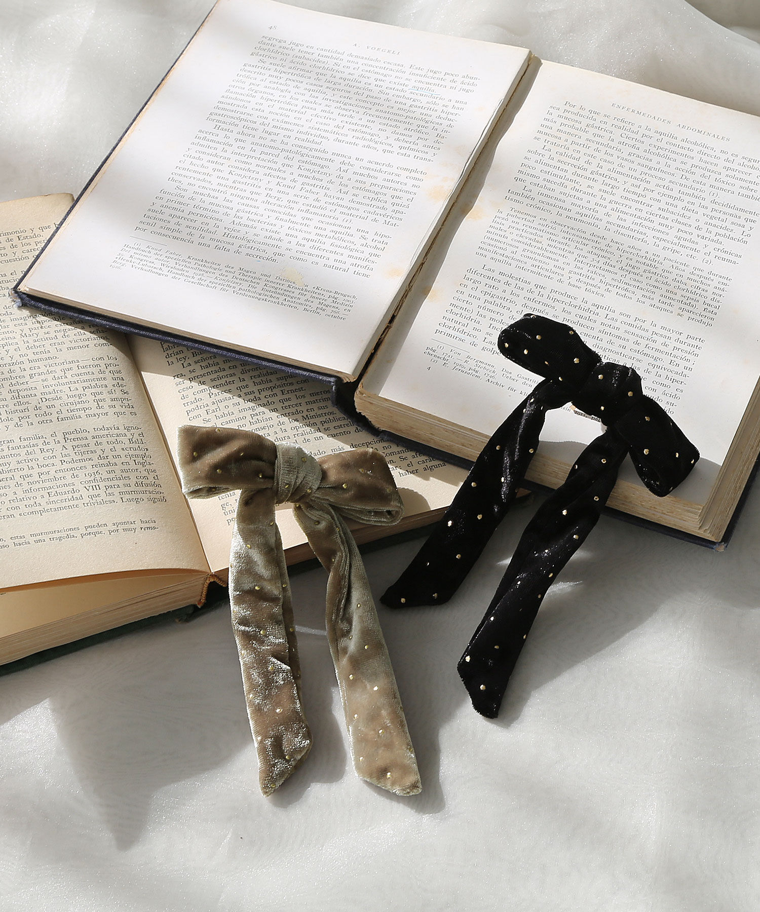 colleca la「ドット柄 ベロアリボンヘアカフ/ヘアフック」|その他|