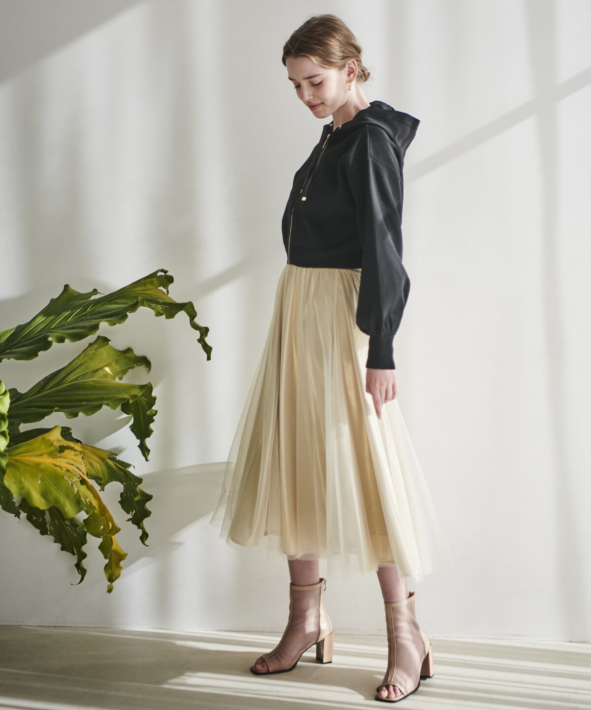 アンドクチュール「シャイニーラメチュールオーバースカート」|フレア|