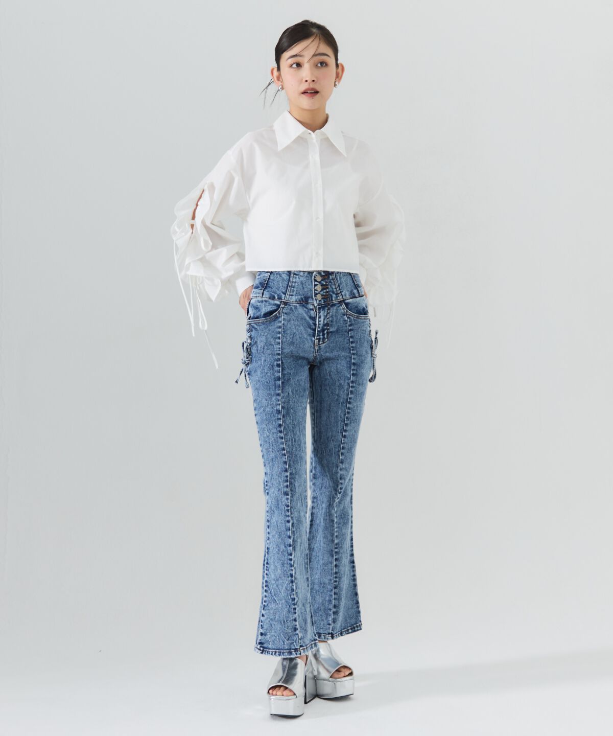 REDYAZEL「サイドリボンレースアップフレアデニムパンツ」|デニム|