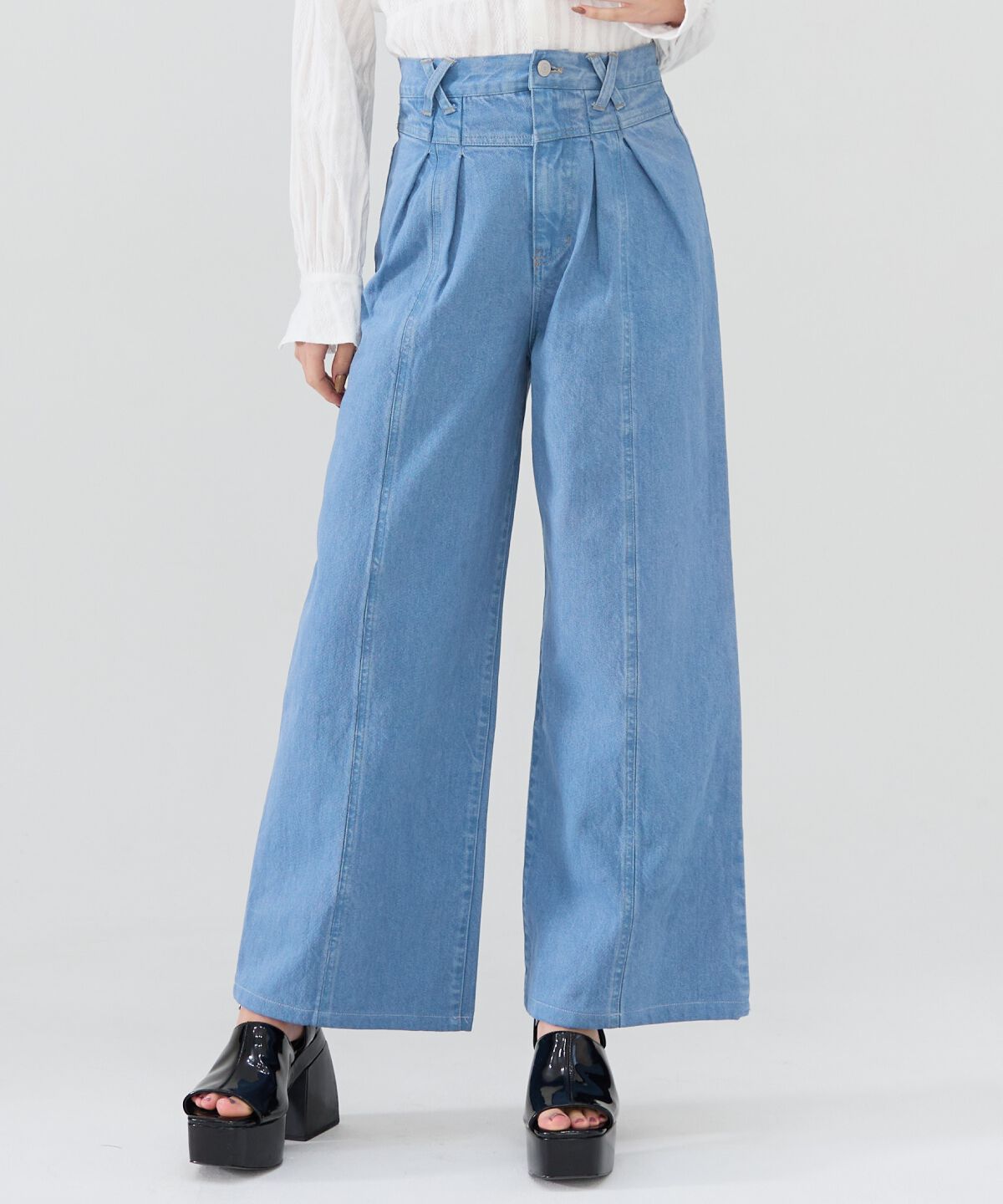 REDYAZEL「ロゴ刺繍タックデニムパンツ」|デニム|ブルー