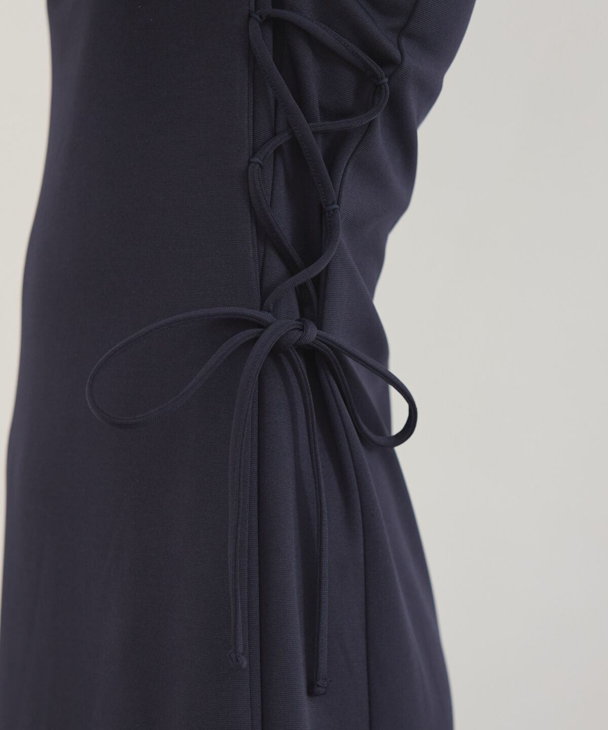 REDYAZEL「エンブレムサイドレースアップロングワンピース」|ワンピース|