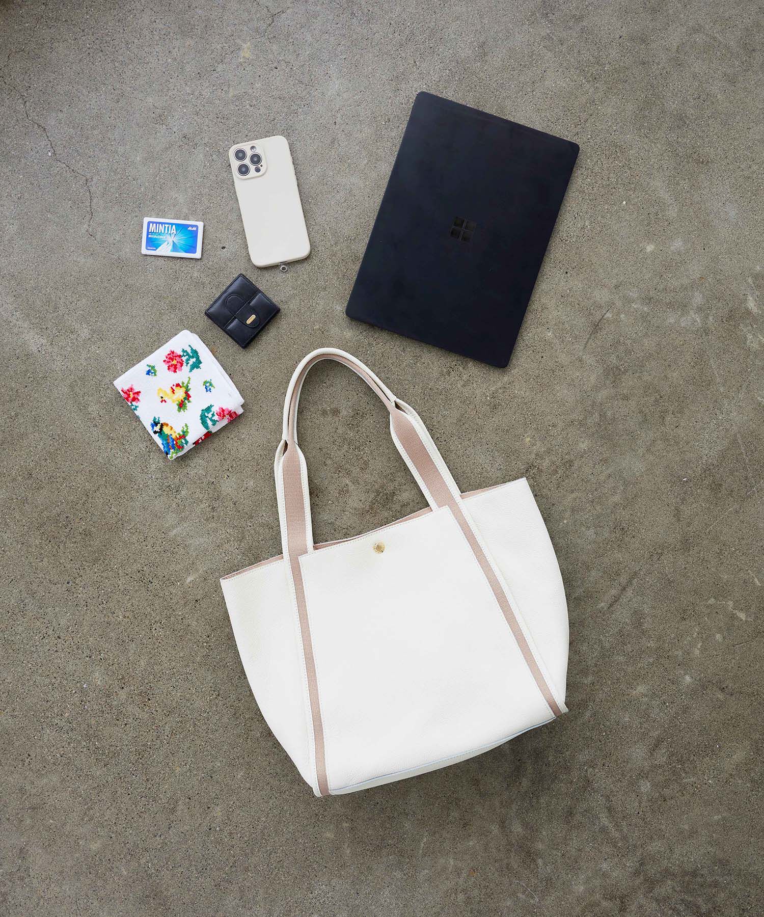 TOPKAPI TREASURE「【TREASURE TOPKAPI】ソフトシュリンク テープハンドル A4 トート バッグ」|トートバッグ|