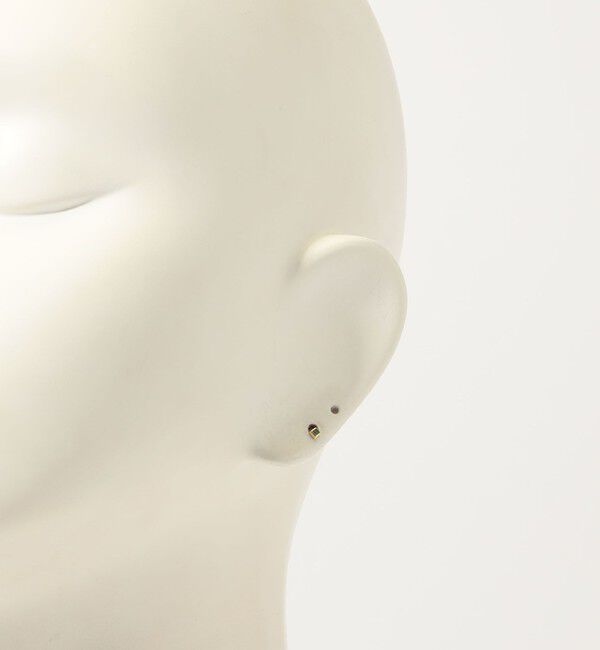 TOMORROWLAND GOODS「Metier Mini Bezel Set Princess Gemstone Studs 片耳ピアス」|ピアス|