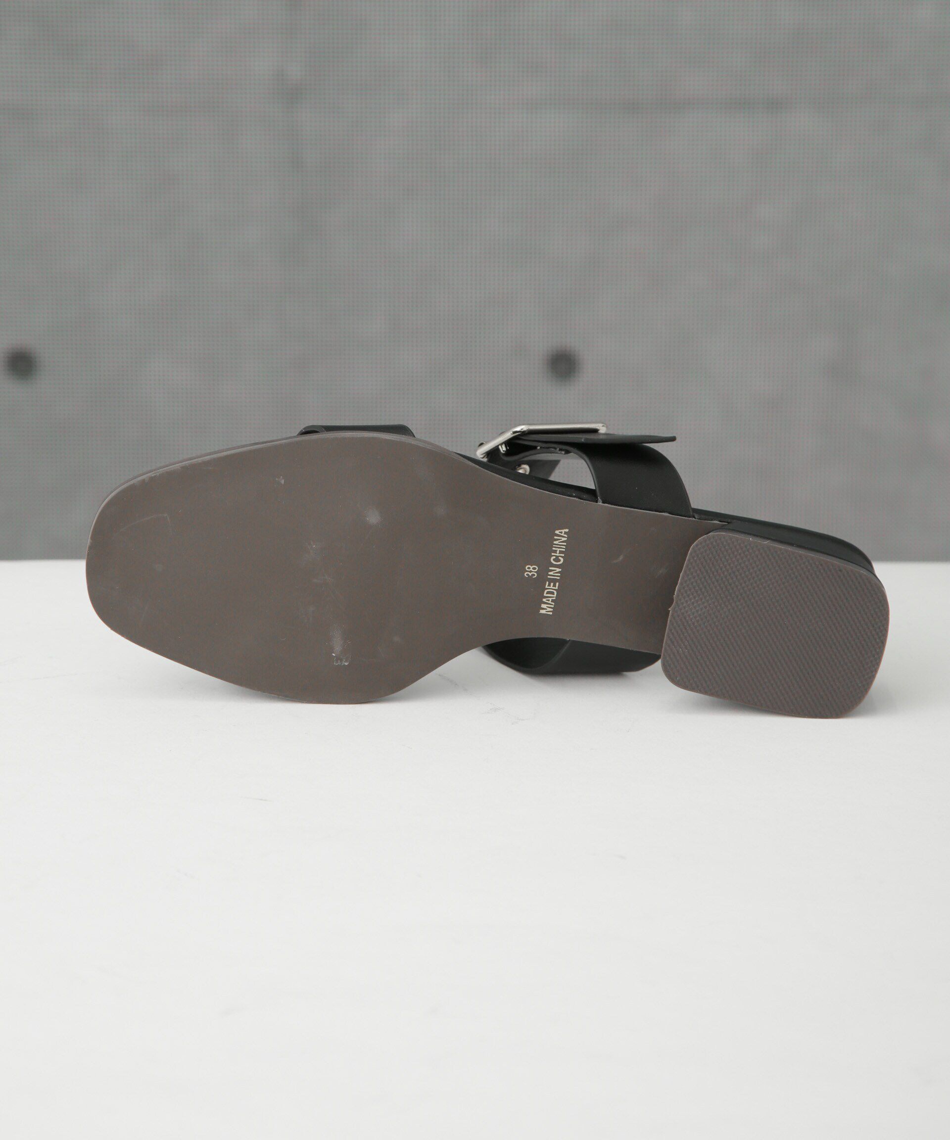 nano･universe「ゴールドバックルサンダル」|サンダル|