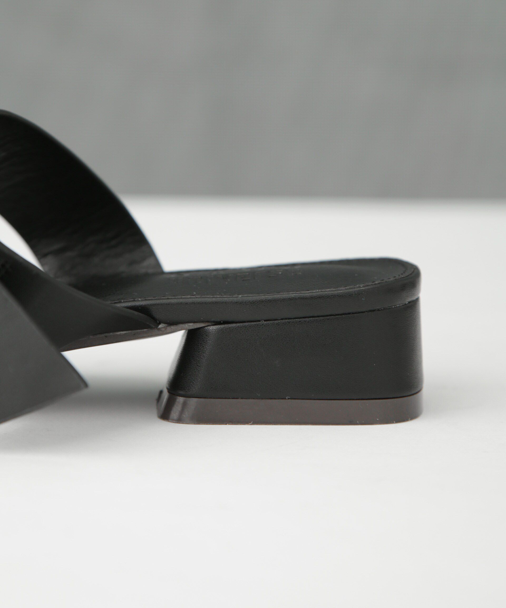 nano･universe「ゴールドバックルサンダル」|サンダル|