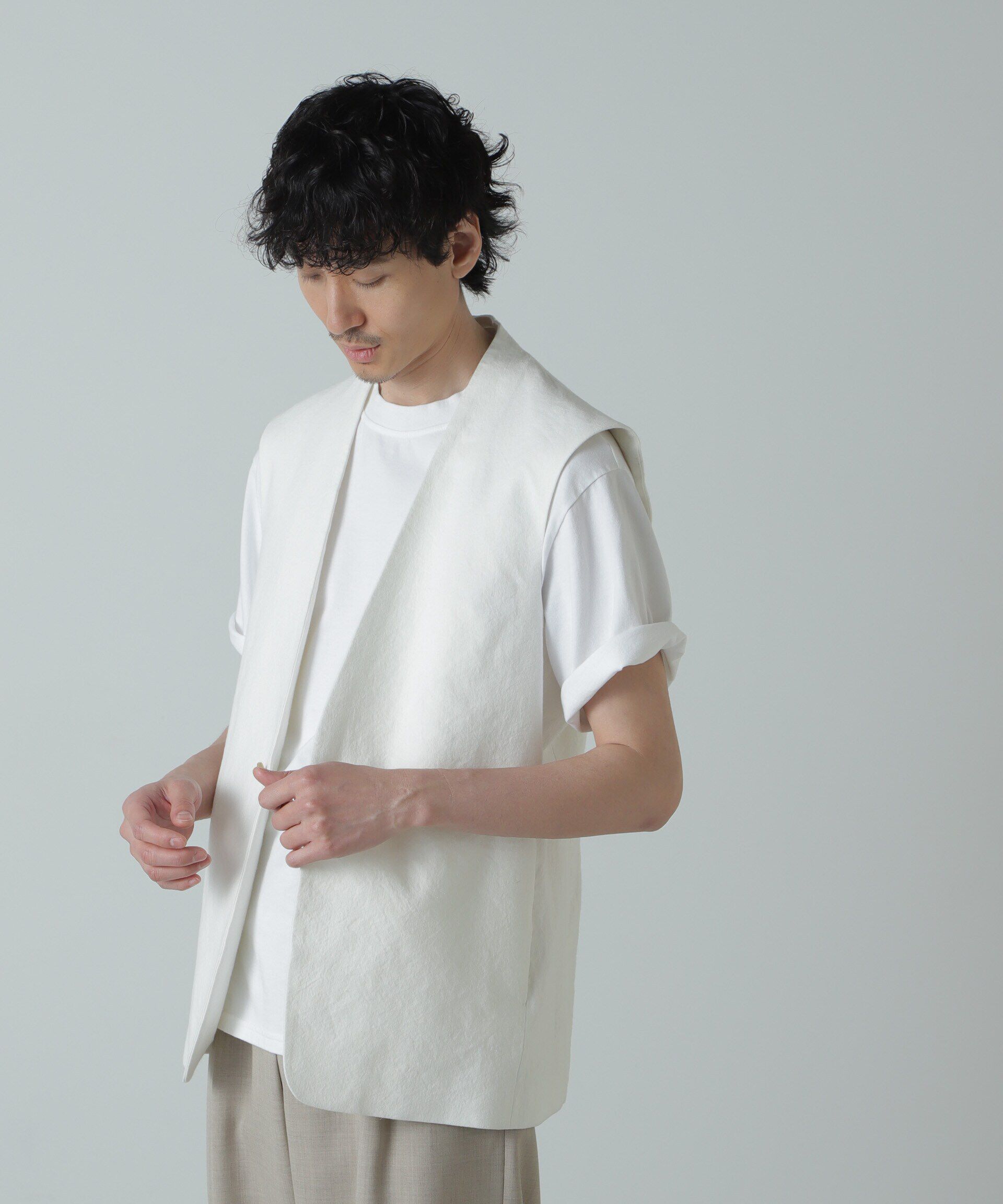 nano･universe「AB.コットン/リネンオックススリーブレスジャケット」|テーラードジャケット|