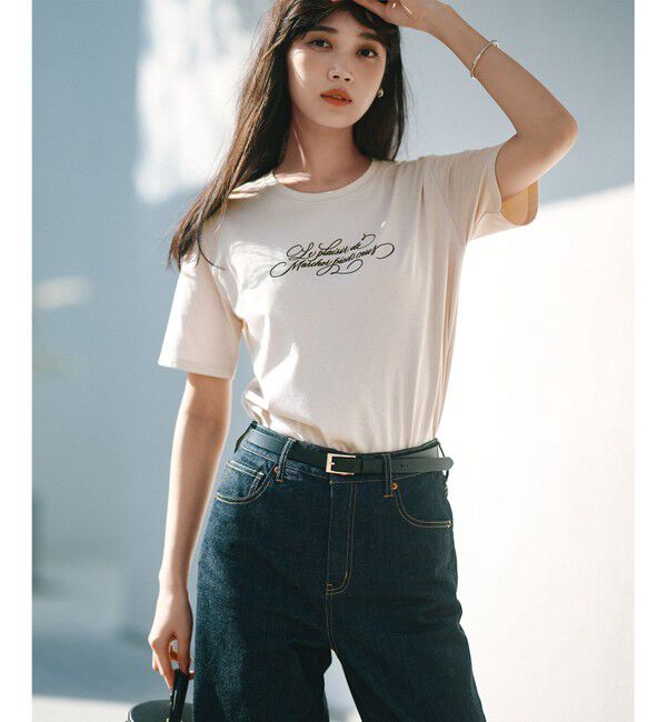 23区「【井波麻里衣さんコラボ】カリグラフィー 刺繍 Tシャツ」|Tシャツ・カットソー|ﾌﾛｽﾄ&times;ﾌﾞ