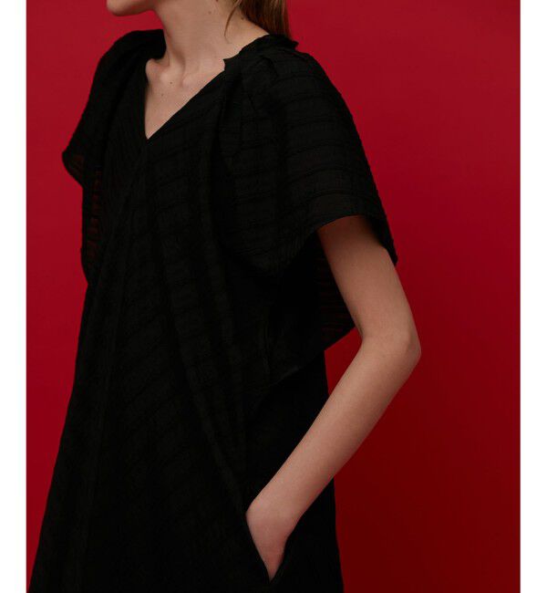 BEIGE,「VIVIENNE / Vネックワンピース」|ワンピース|