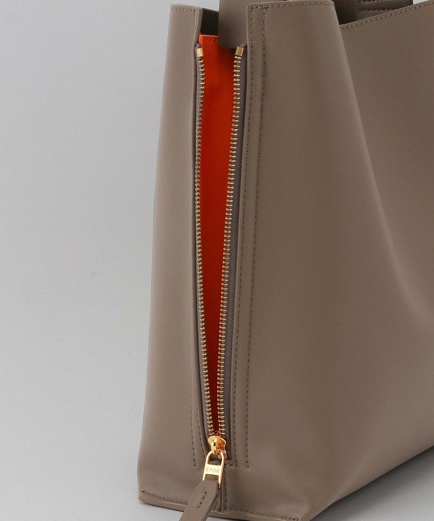 E'POR「【E'POR】Y BAG Shoulder Medium（サイドジップショルダーバッグ）【WEB限定/一部店舗限定】【メディア掲載」|ショルダー・メッセンジャー|