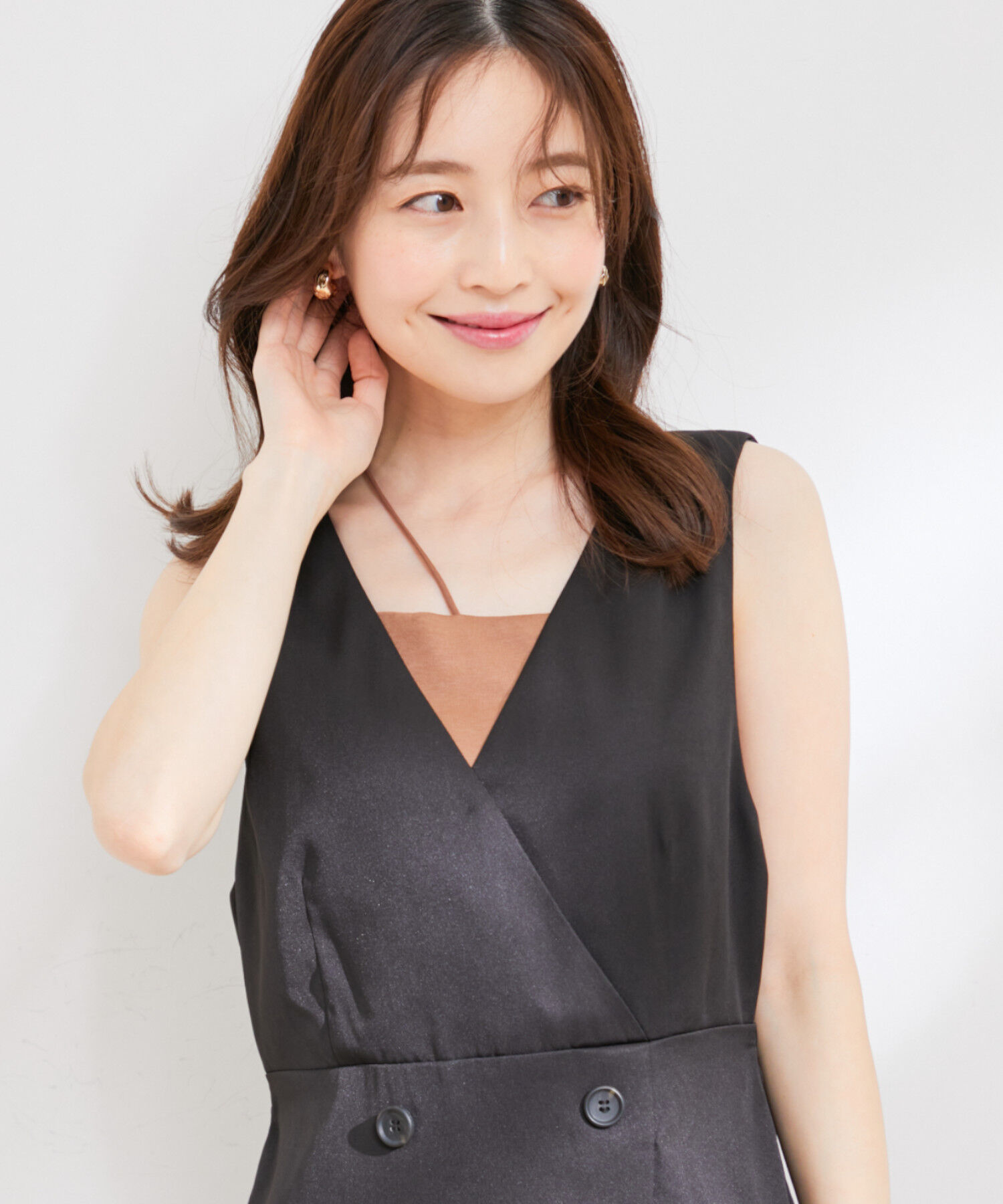 VIS「【洗える】アシンメトリークロスストラップキャミソール」|キャミソール|ダークブラウン(20)