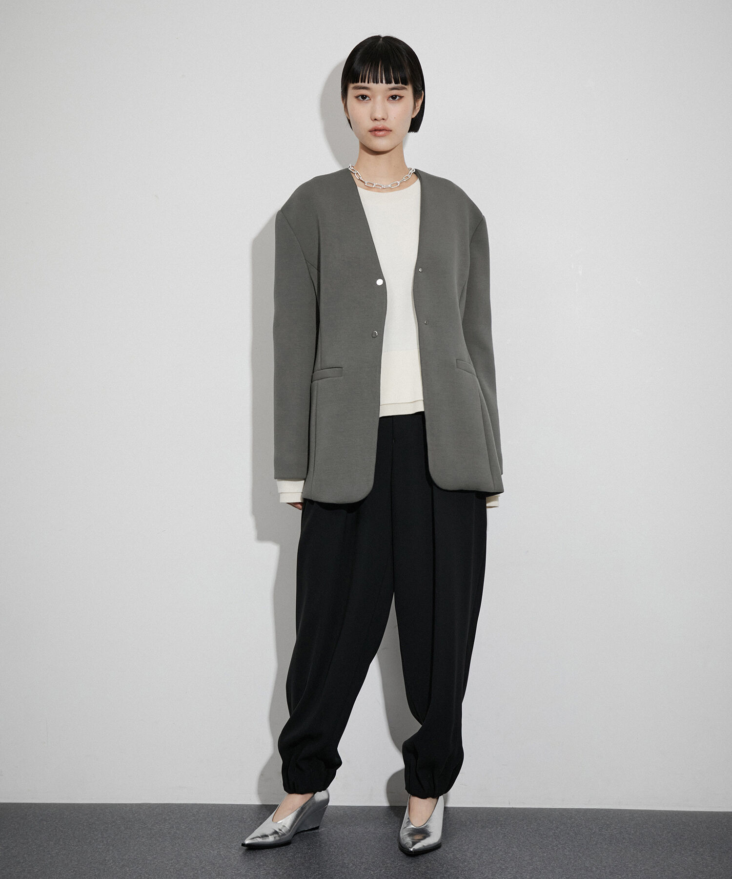 ADAM ET ROPE'「リラクシージャケット」|ノーカラージャケット|