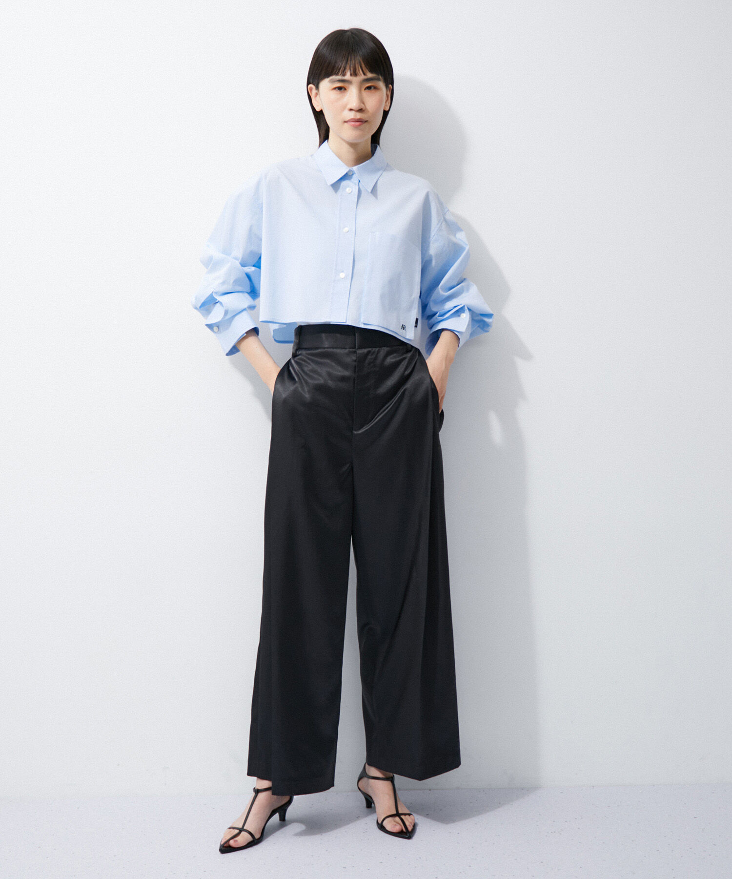 ADAM ET ROPE'「【サステナブル】ナロークロスストラップサンダル」|サンダル|