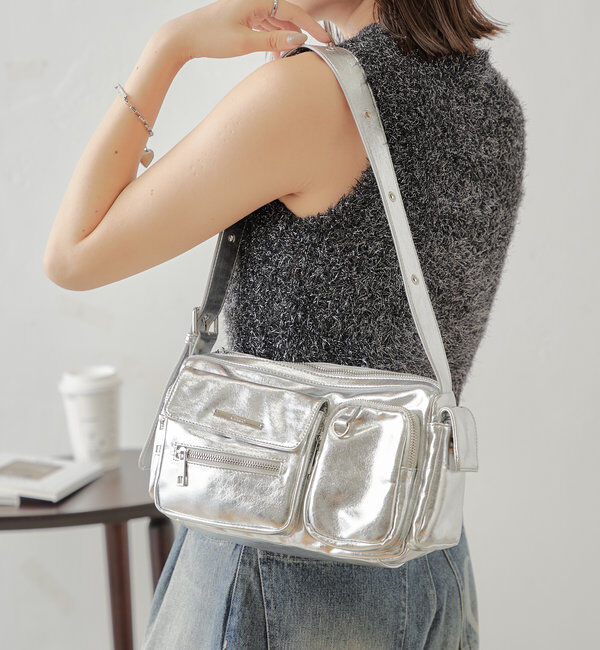  「【4色展開/500mlペットボトル収納可】ポケットデザインショルダーバッグ」|ショルダー・メッセンジャー|