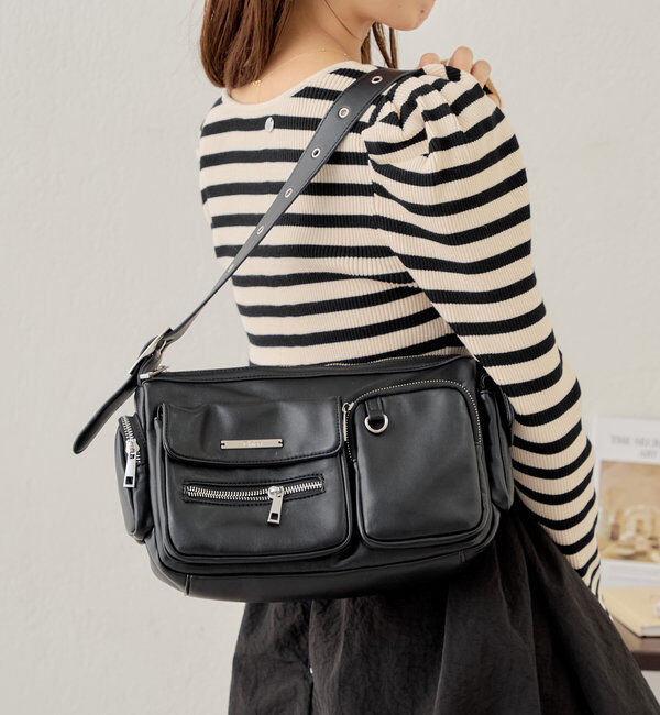  「【4色展開/500mlペットボトル収納可】ポケットデザインショルダーバッグ」|ショルダー・メッセンジャー|