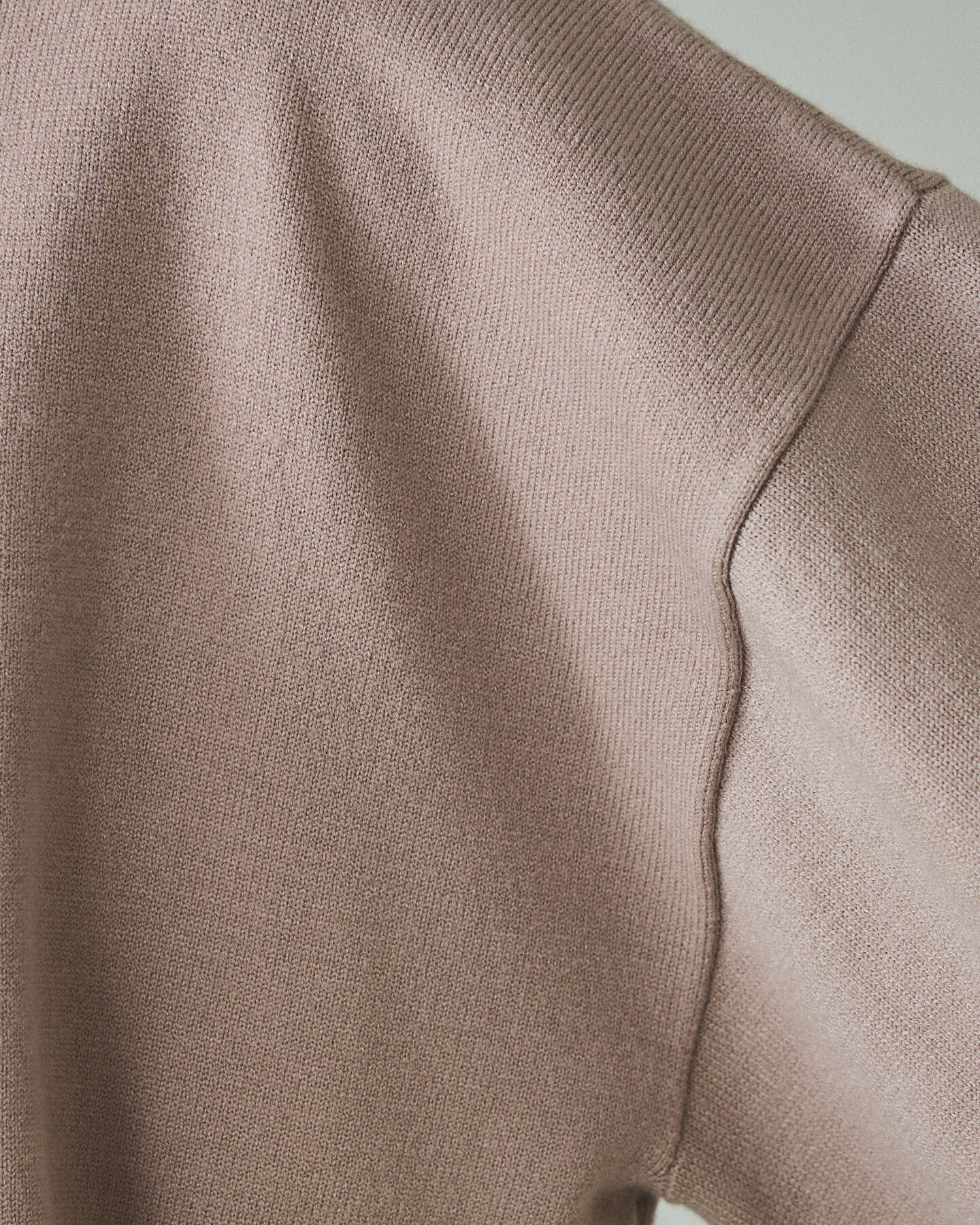 qualite「バイカラーハイネックプルオーバー」|ニット・セーター|