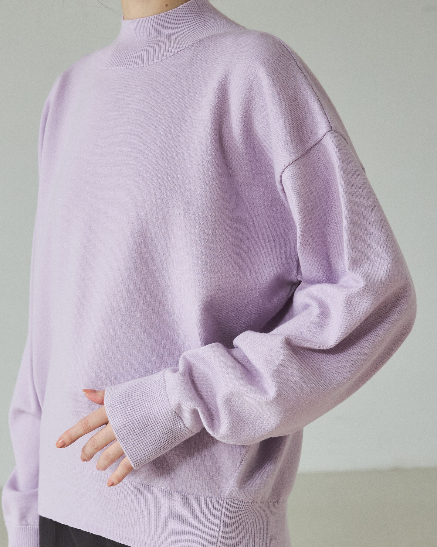 qualite「バイカラーハイネックプルオーバー」|ニット・セーター|