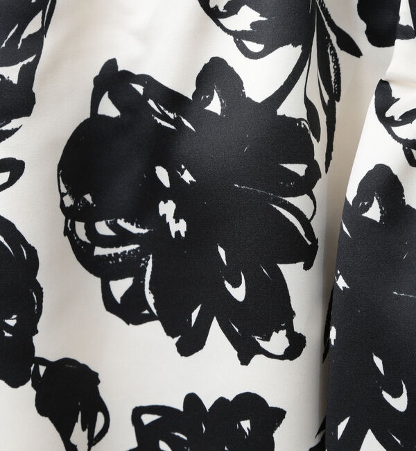 TIARA「シルエットフラワープリントサイドギャザーフレアスカート」|スカート|