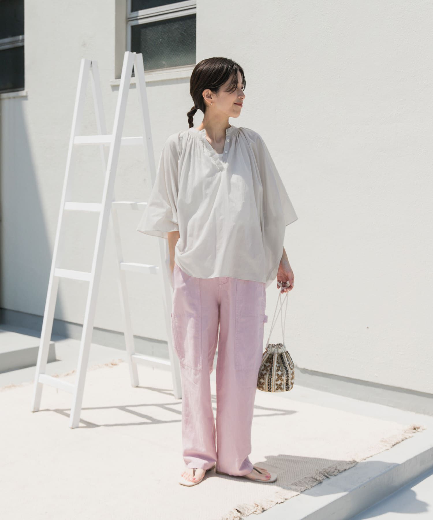 URBAN RESEARCH DOORS「コットンボイルロールアップスリーブブラウス」|シャツ・ブラウス|