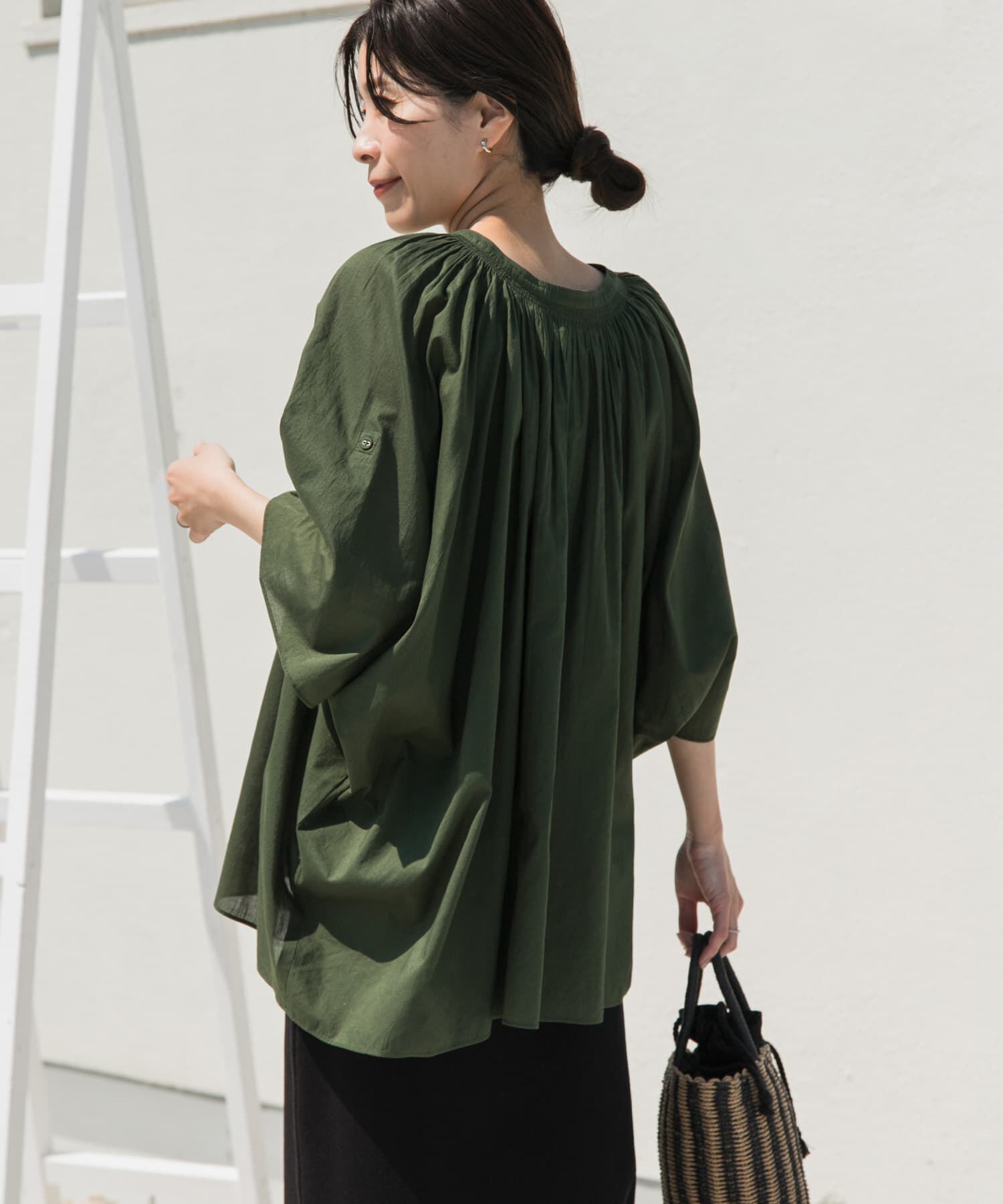 URBAN RESEARCH DOORS「コットンボイルロールアップスリーブブラウス」|シャツ・ブラウス|
