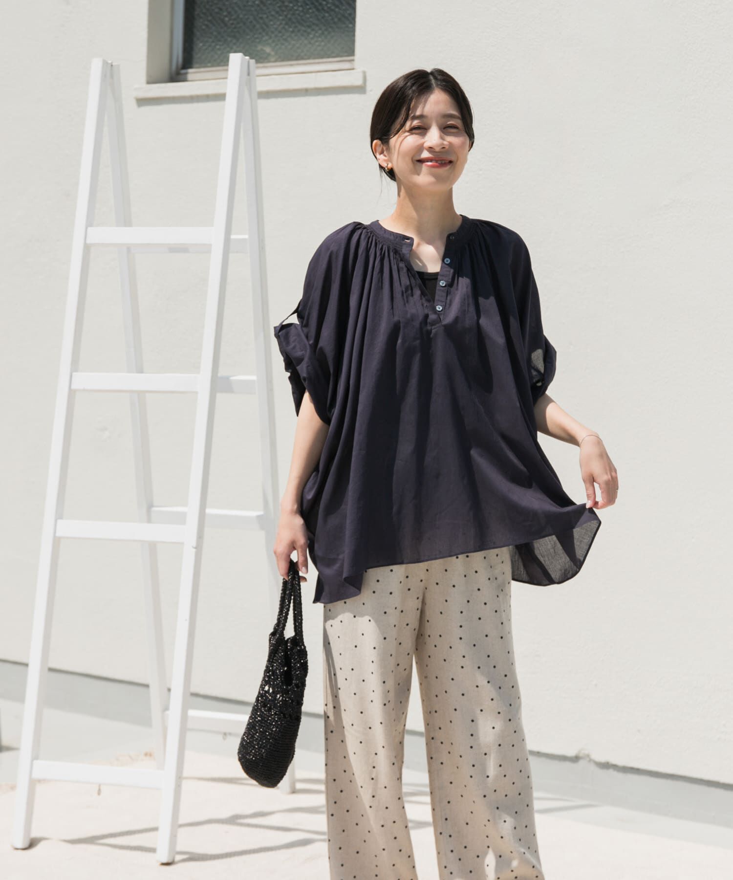 URBAN RESEARCH DOORS「コットンボイルロールアップスリーブブラウス」|シャツ・ブラウス|