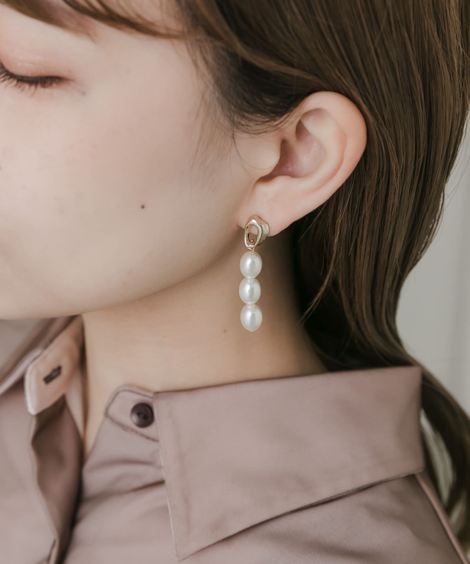 SMELLY「アシメパールスウェイピアス」|ピアス|