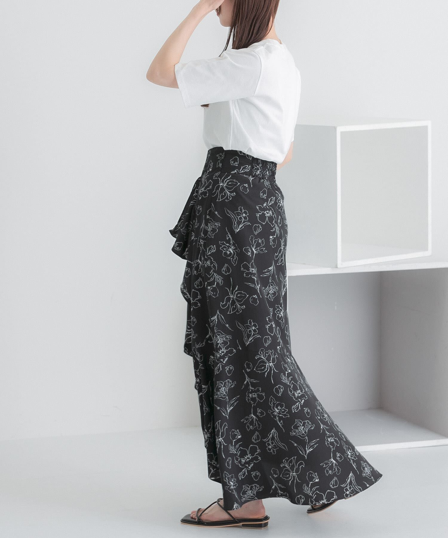 SENSE OF PLACE by URBAN RESEARCH「フラワープリントフリルスカート」|スカート|