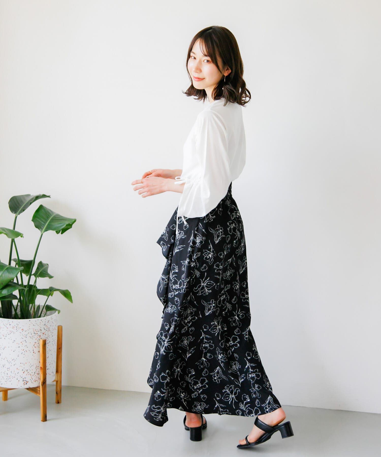 SENSE OF PLACE by URBAN RESEARCH「フラワープリントフリルスカート」|スカート|