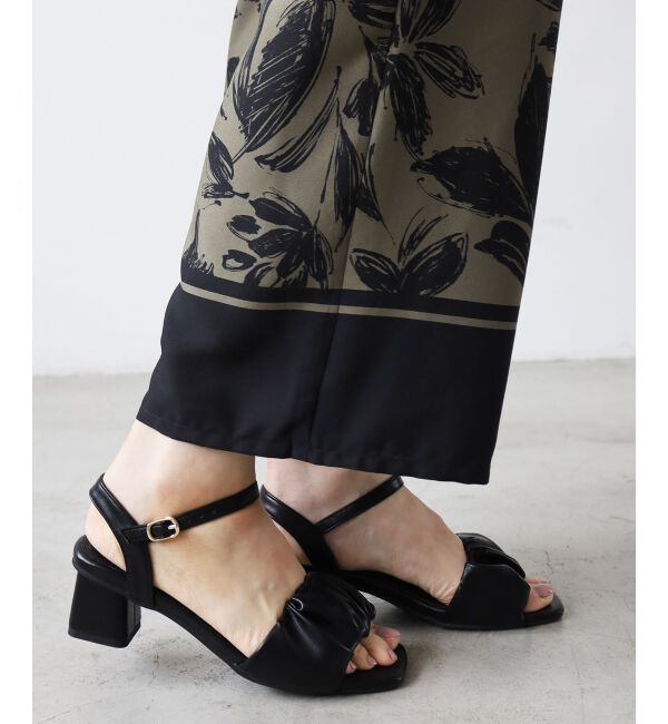  「《WEB限定アイテム》ギャザーストラップサンダル」|サンダル|