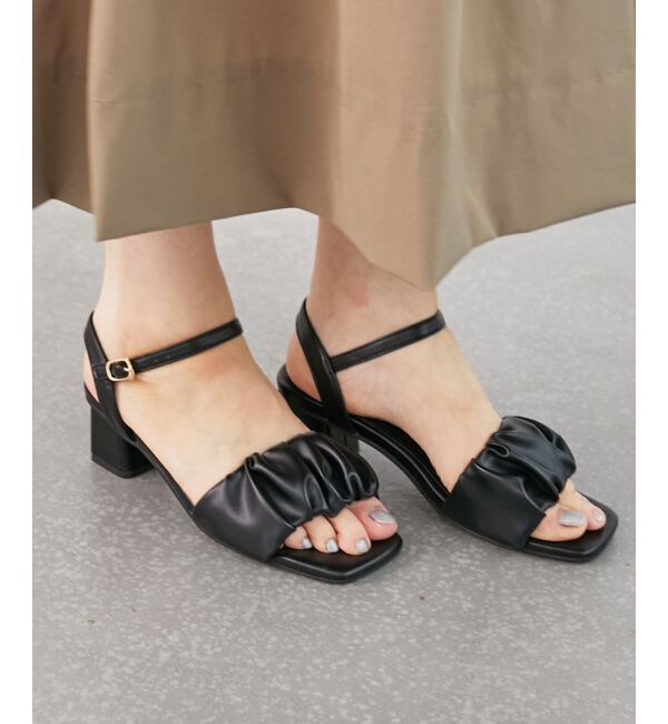  「《WEB限定アイテム》ギャザーストラップサンダル」|サンダル|