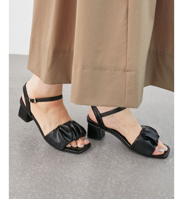  「《WEB限定アイテム》ギャザーストラップサンダル」|サンダル|