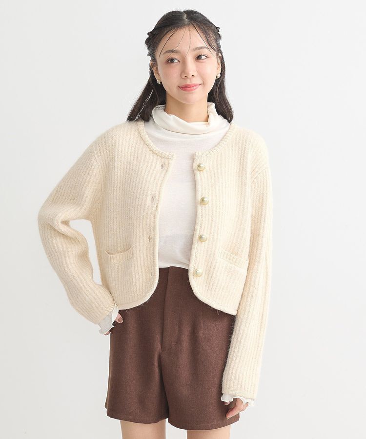 earth music&ecology「【WEB限定】ゴールド釦ショートニットカーディガン」|カーディガン|
