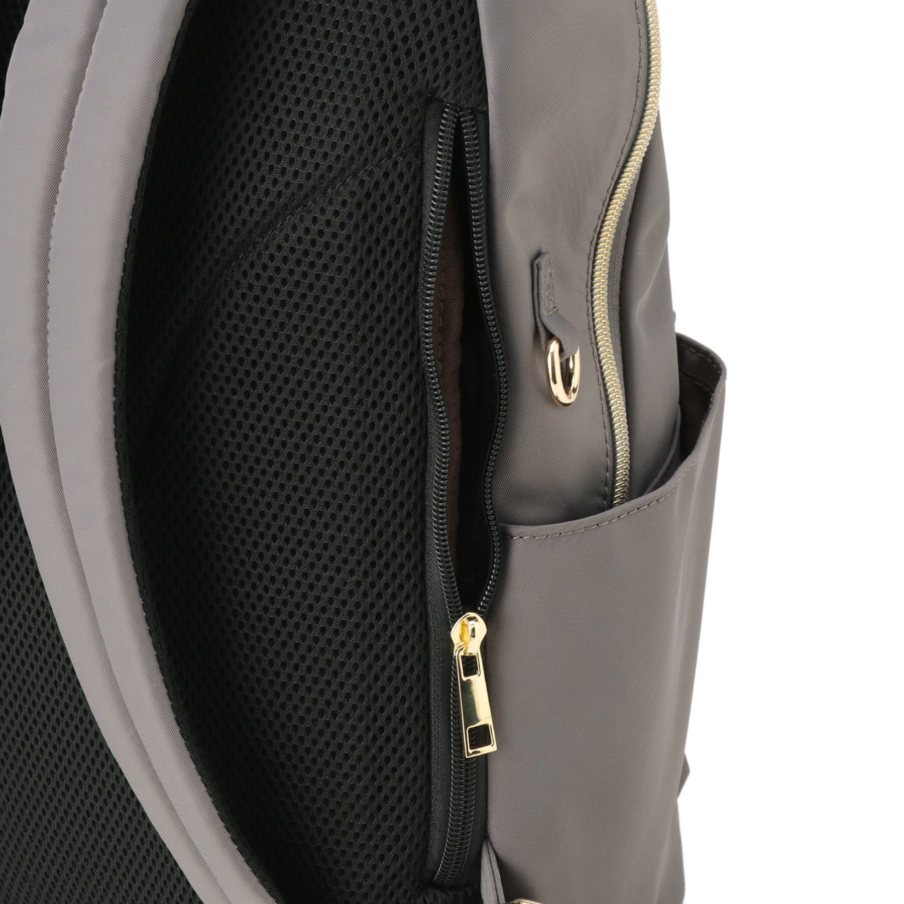 grove「【雑誌掲載/インスタ企画】人間工学撥水多機能リュック」|リュック|