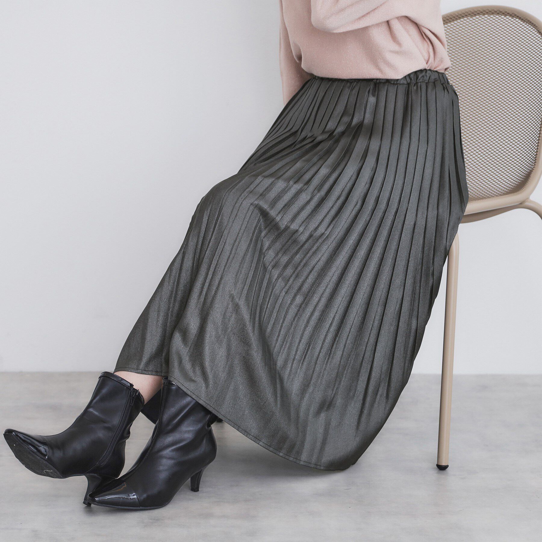 index「シャイニーサテンプリーツスカート【洗濯機洗い可/防シワ】」|スカート|