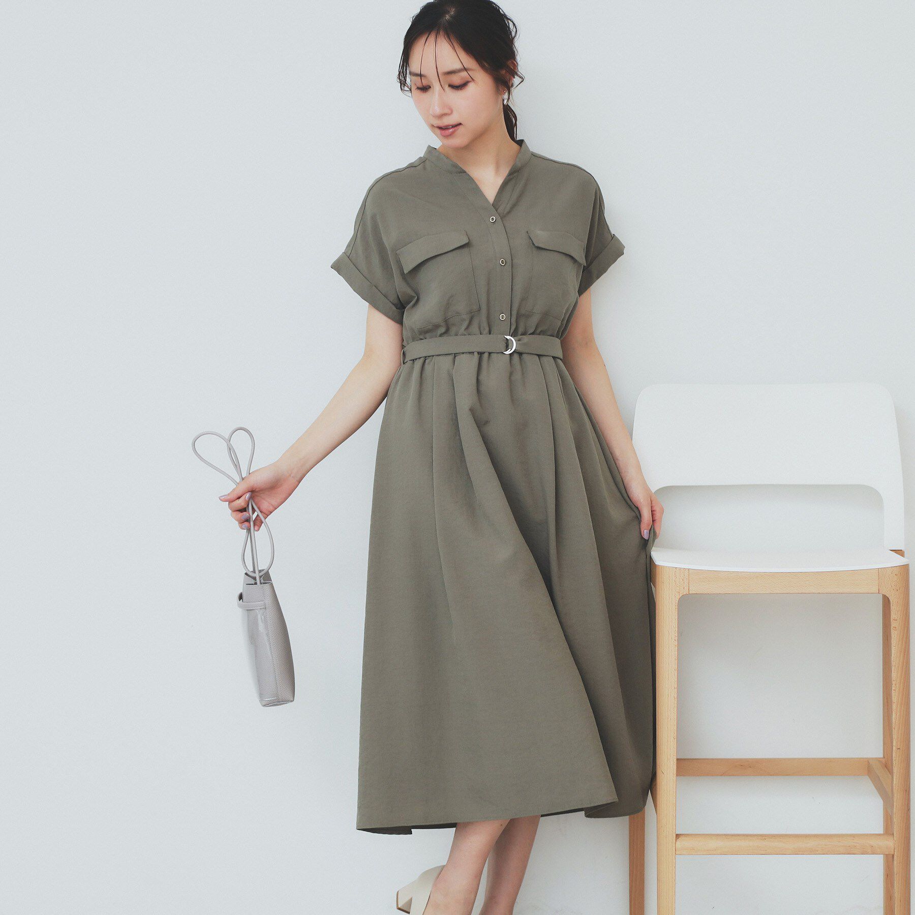 index「《7色展開/XS-LLサイズ》ダブルポケットスキッパーシャツワンピース【吸水速乾/防シワ/イージーア」|ワンピース|カーキ(027)
