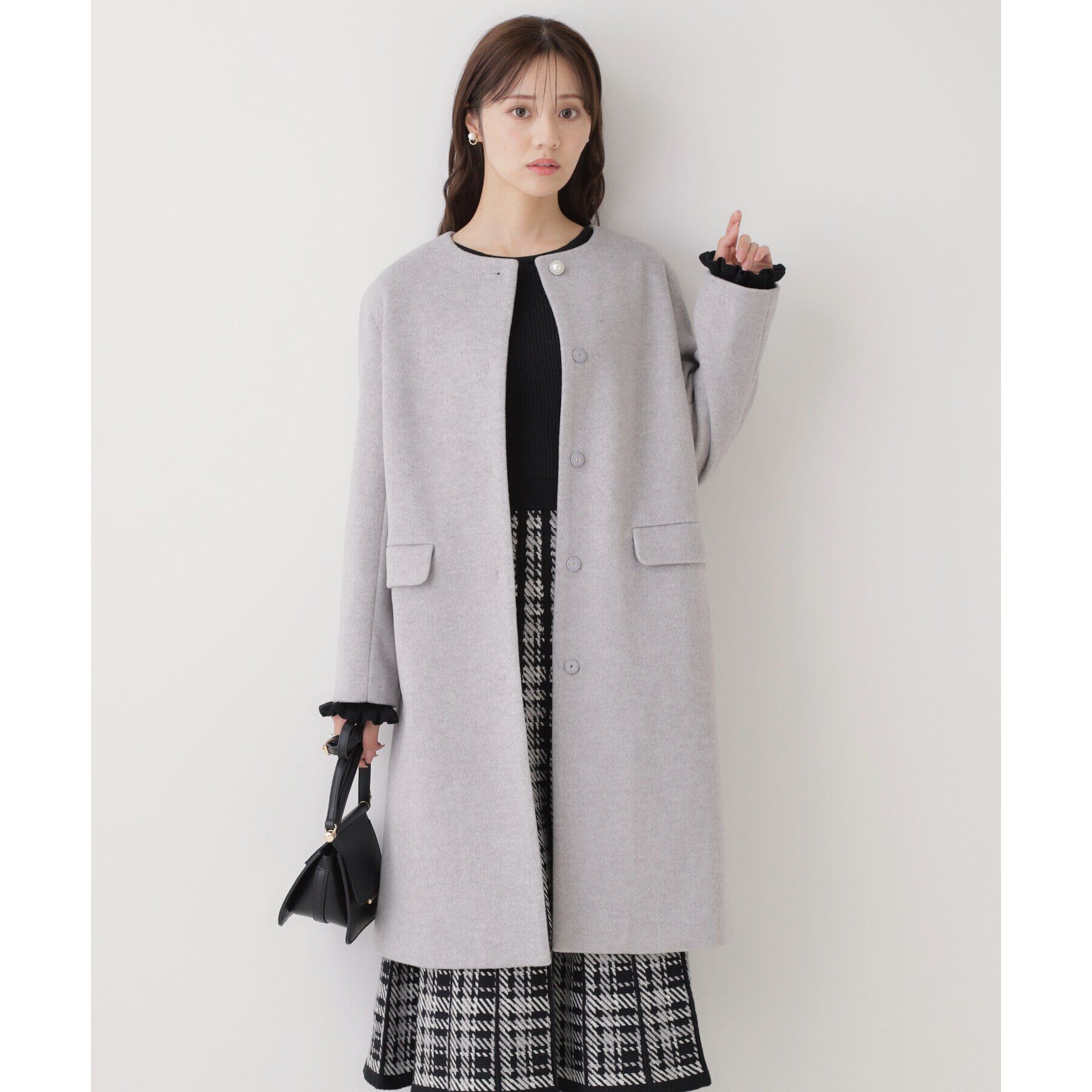 Couture broach「【プチプラ・華やかさを高める】ビジュー釦ロングコート」|ノーカラーコート|