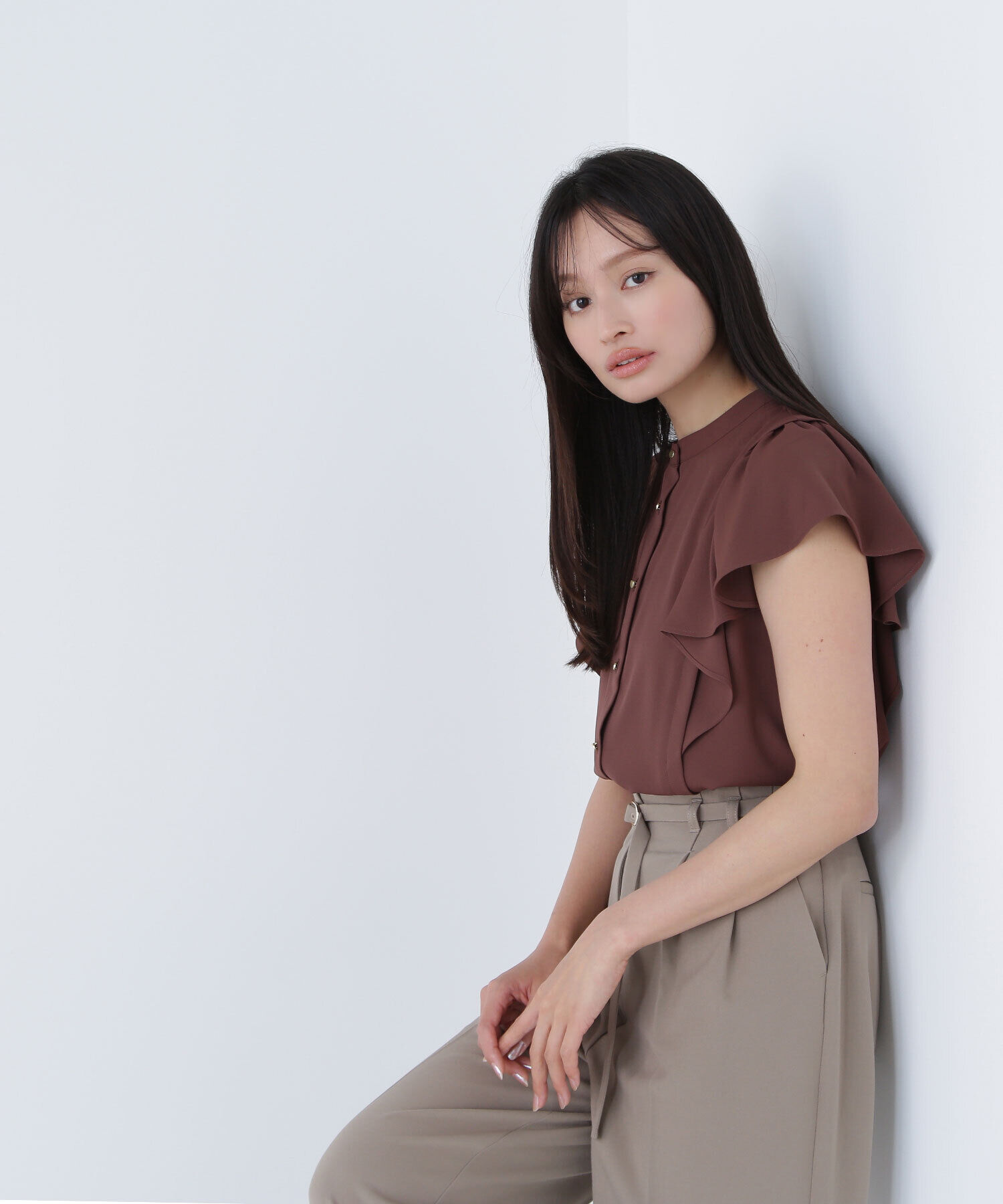  「メタルボタンフリルスリーブブラウス」|シャツ・ブラウス|ダークブラウ 1