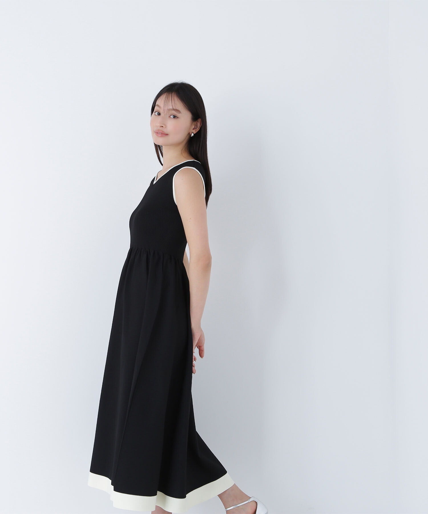  「バイカラーニュアンスネックニットワンピース」|ワンピース|