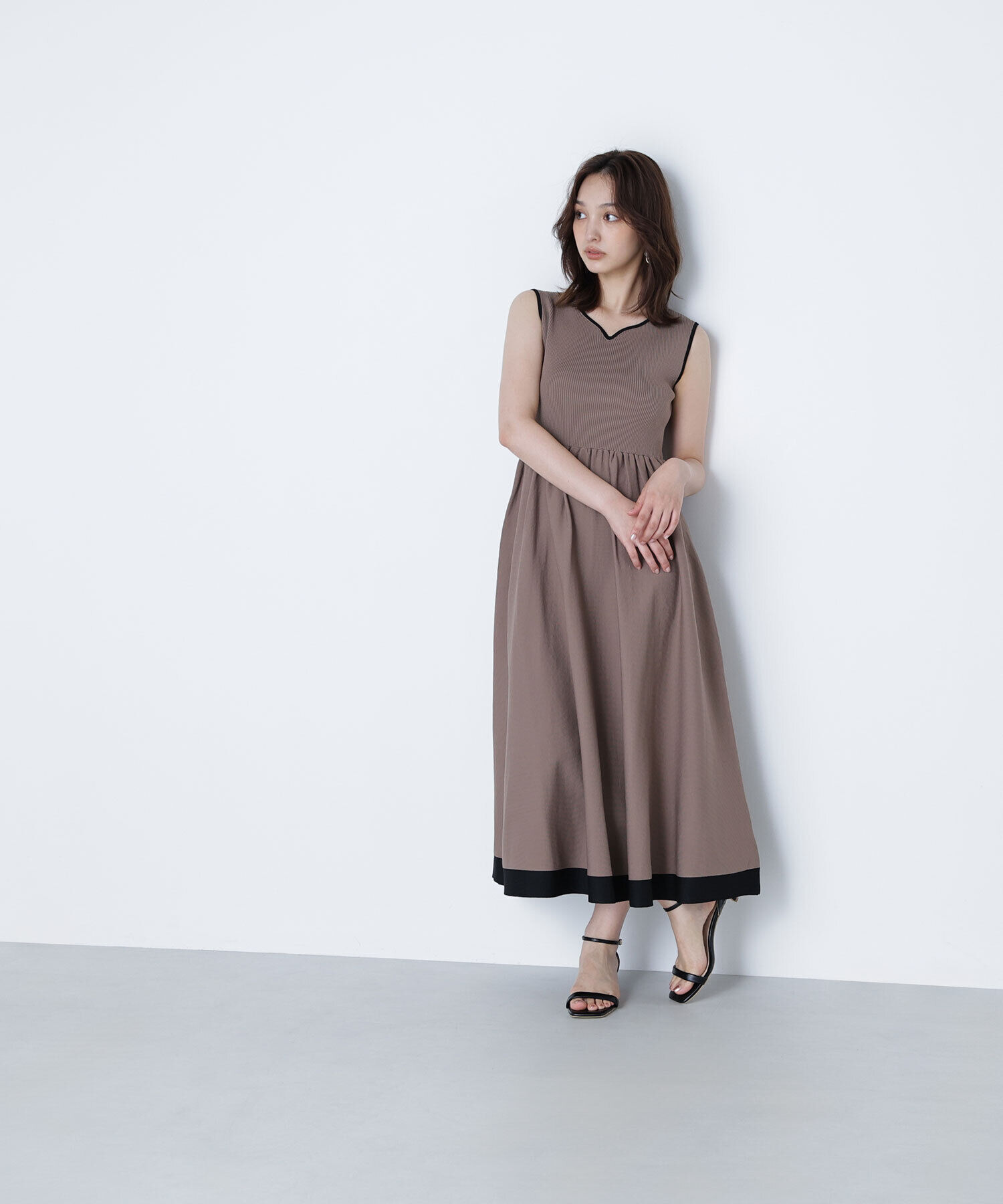  「バイカラーニュアンスネックニットワンピース」|ワンピース|