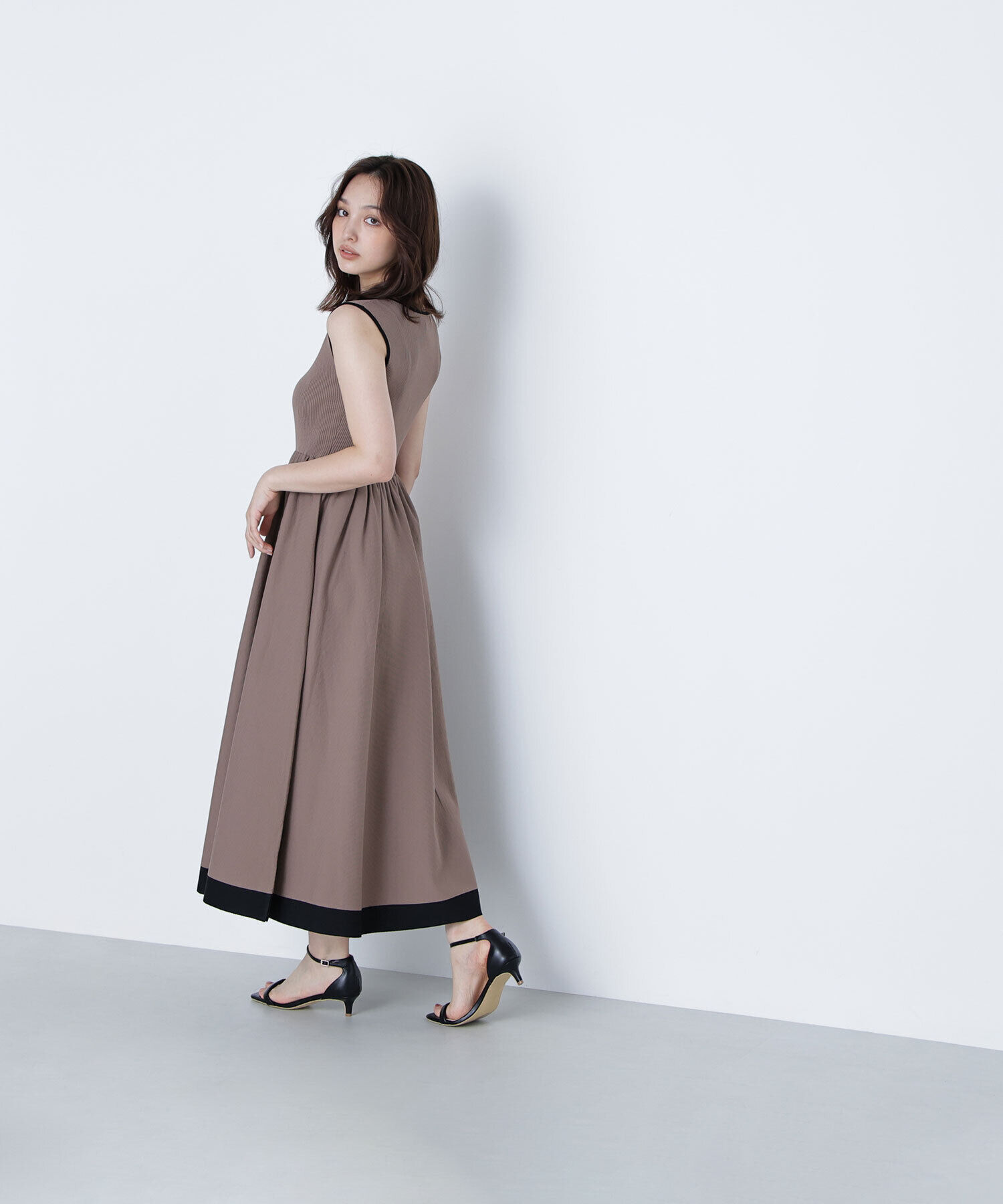  「バイカラーニュアンスネックニットワンピース」|ワンピース|