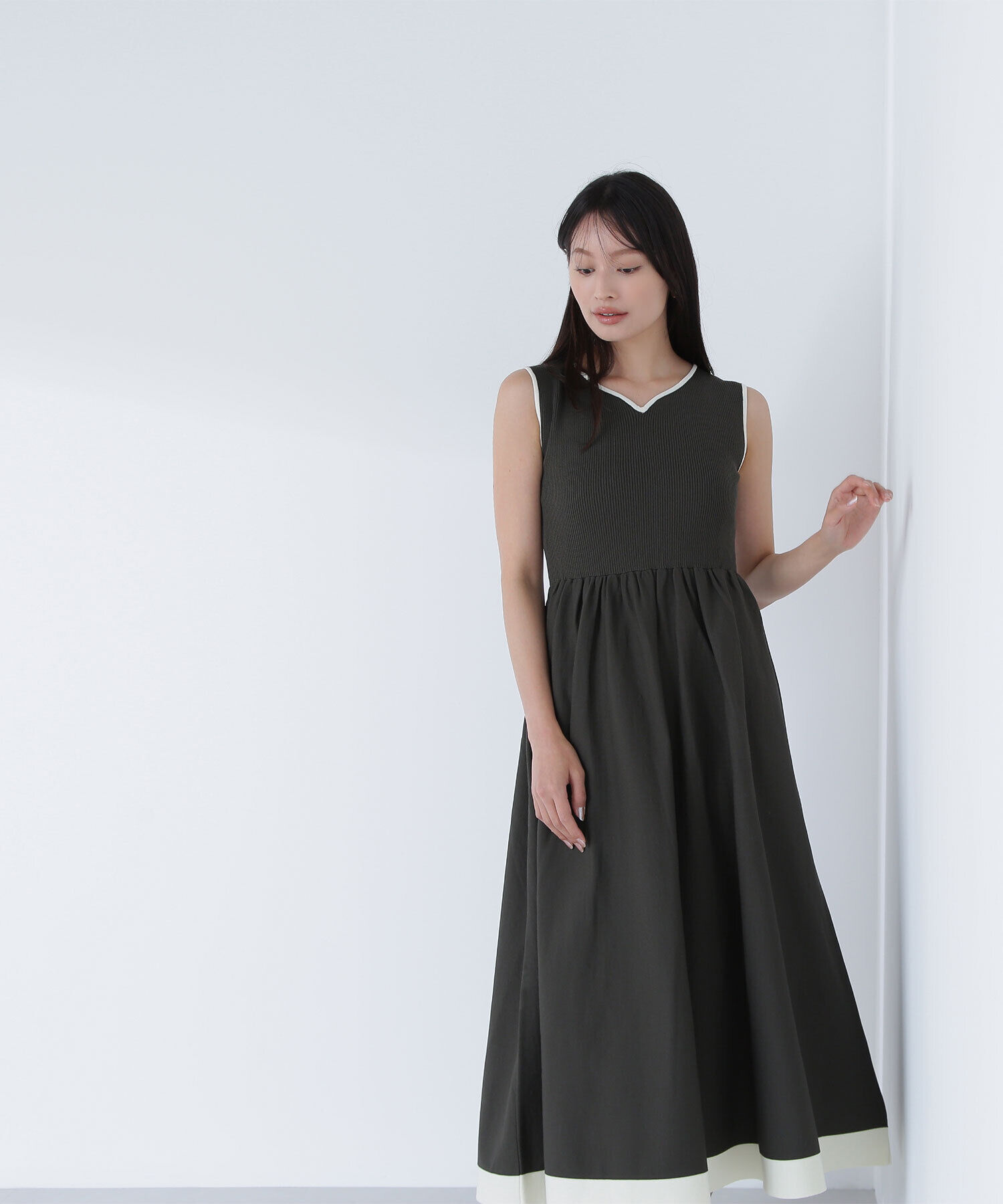  「バイカラーニュアンスネックニットワンピース」|ワンピース|