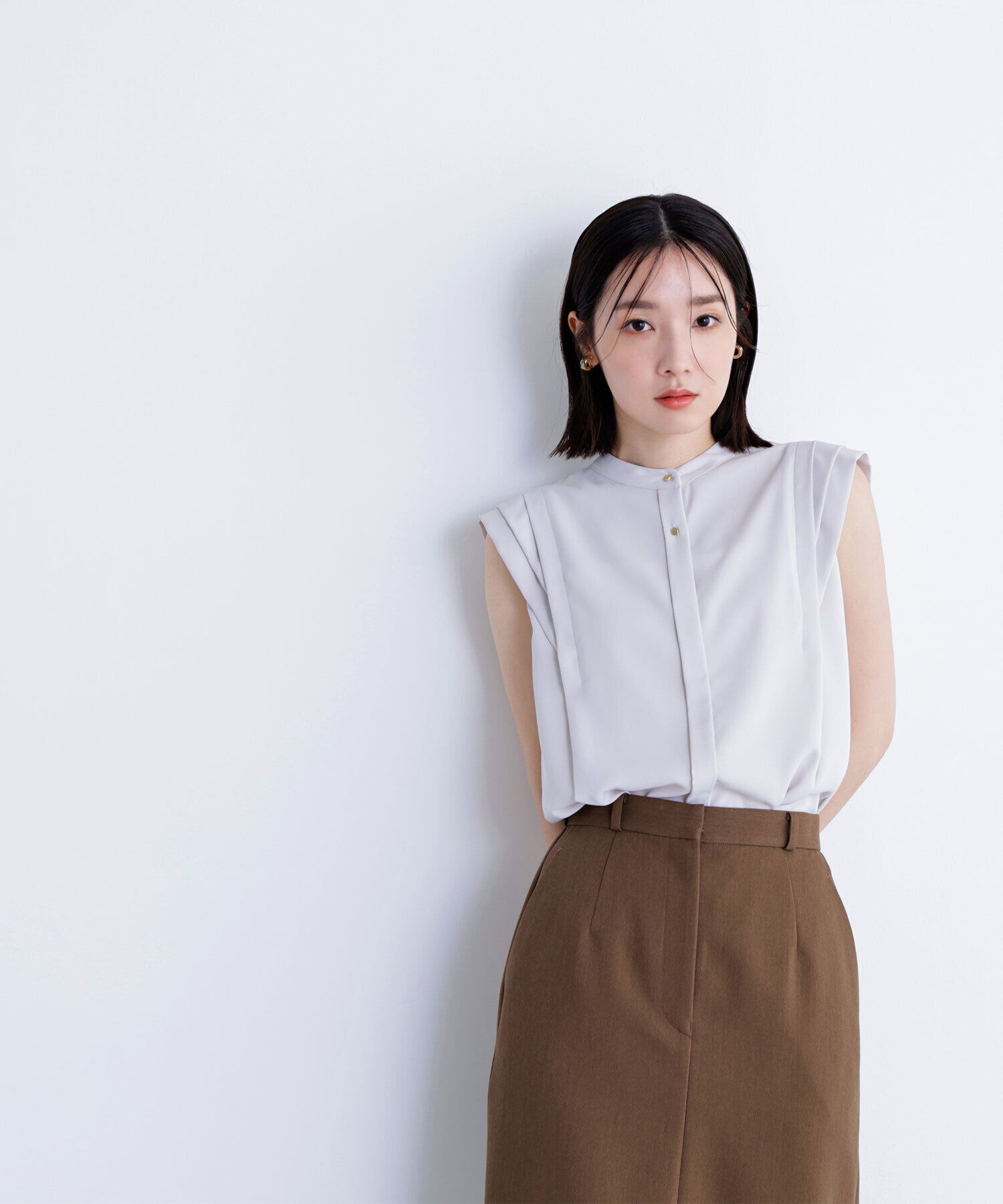  「デザインショルダーブラウス」|シャツ・ブラウス|オフベージュ