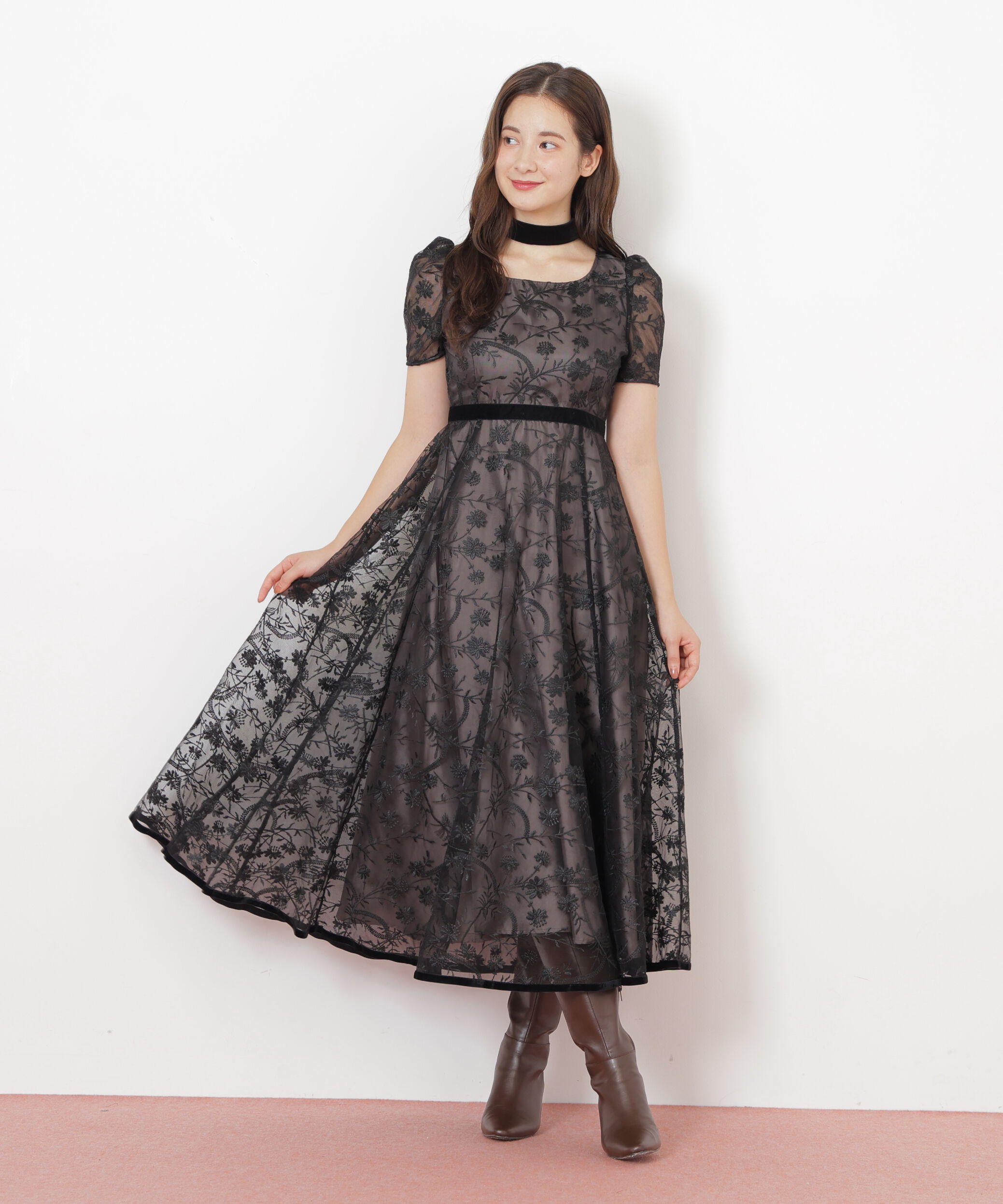  「＜ｍｉｋｕさんコラボ＞エンブロイダリーレースドレス」|ワンピース|