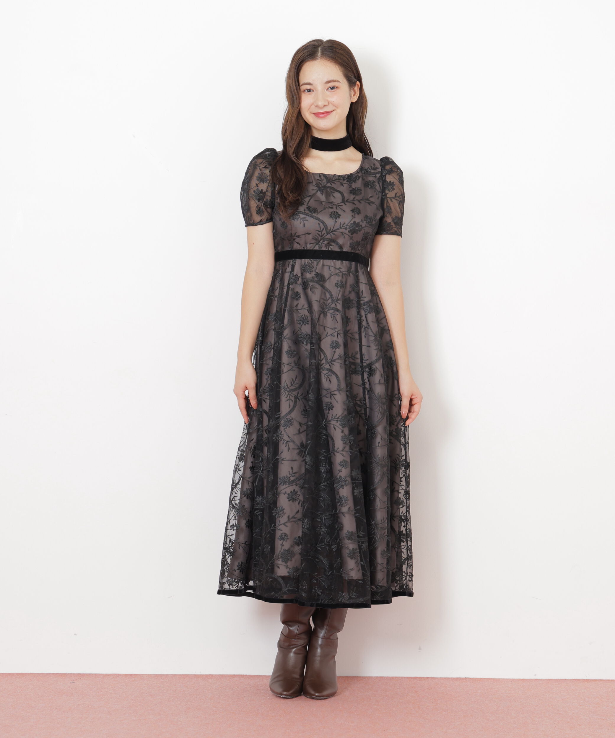  「＜ｍｉｋｕさんコラボ＞エンブロイダリーレースドレス」|ワンピース|