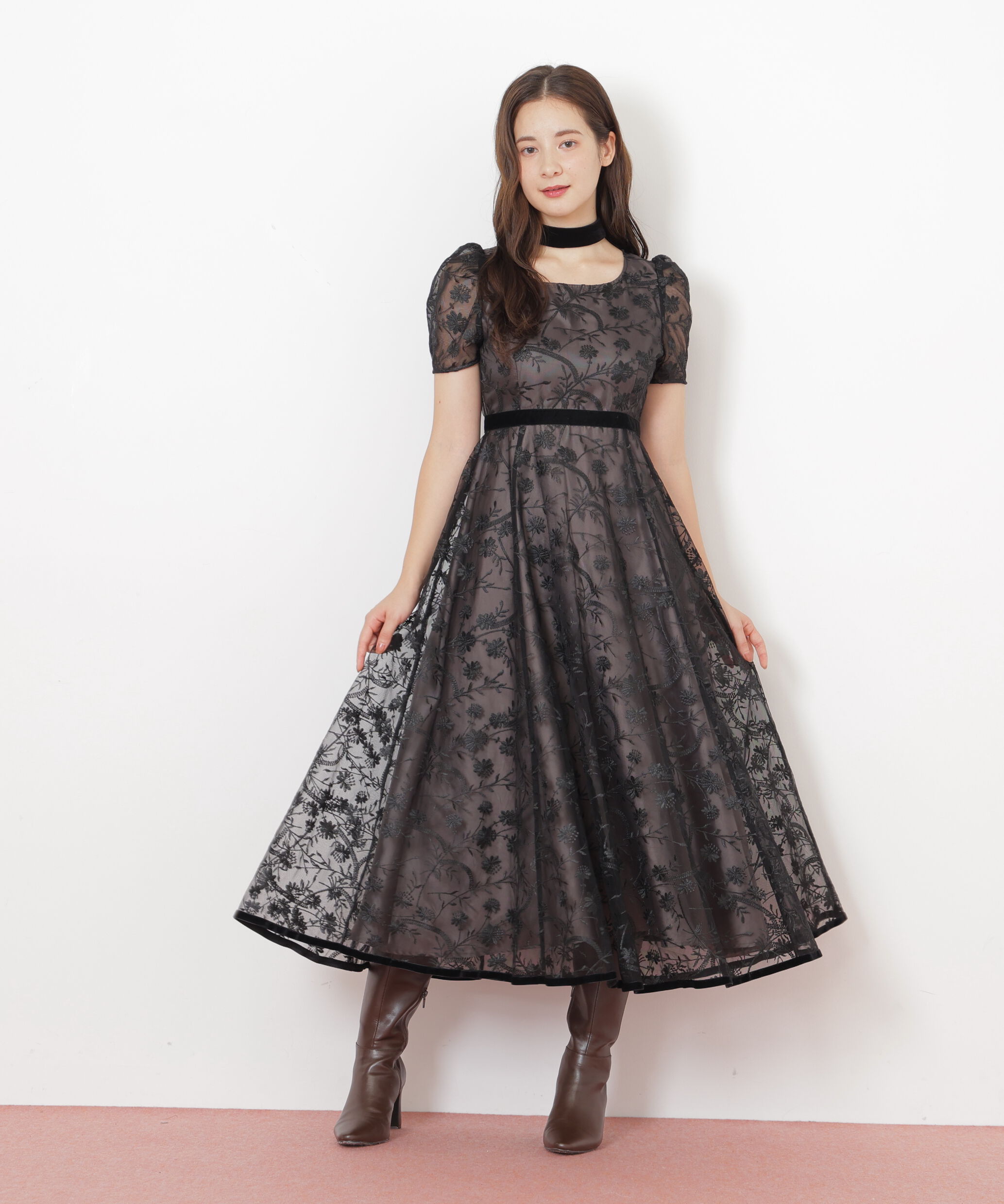  「＜ｍｉｋｕさんコラボ＞エンブロイダリーレースドレス」|ワンピース|