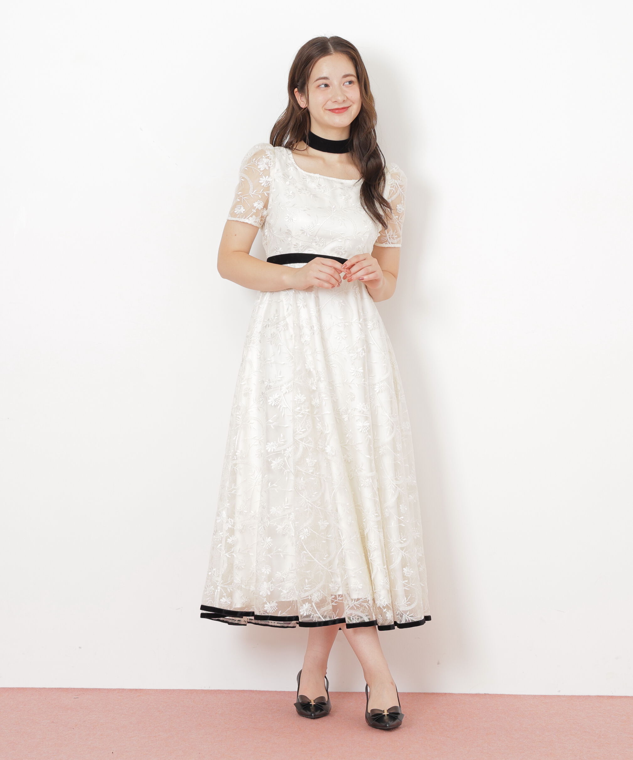  「＜ｍｉｋｕさんコラボ＞エンブロイダリーレースドレス」|ワンピース|