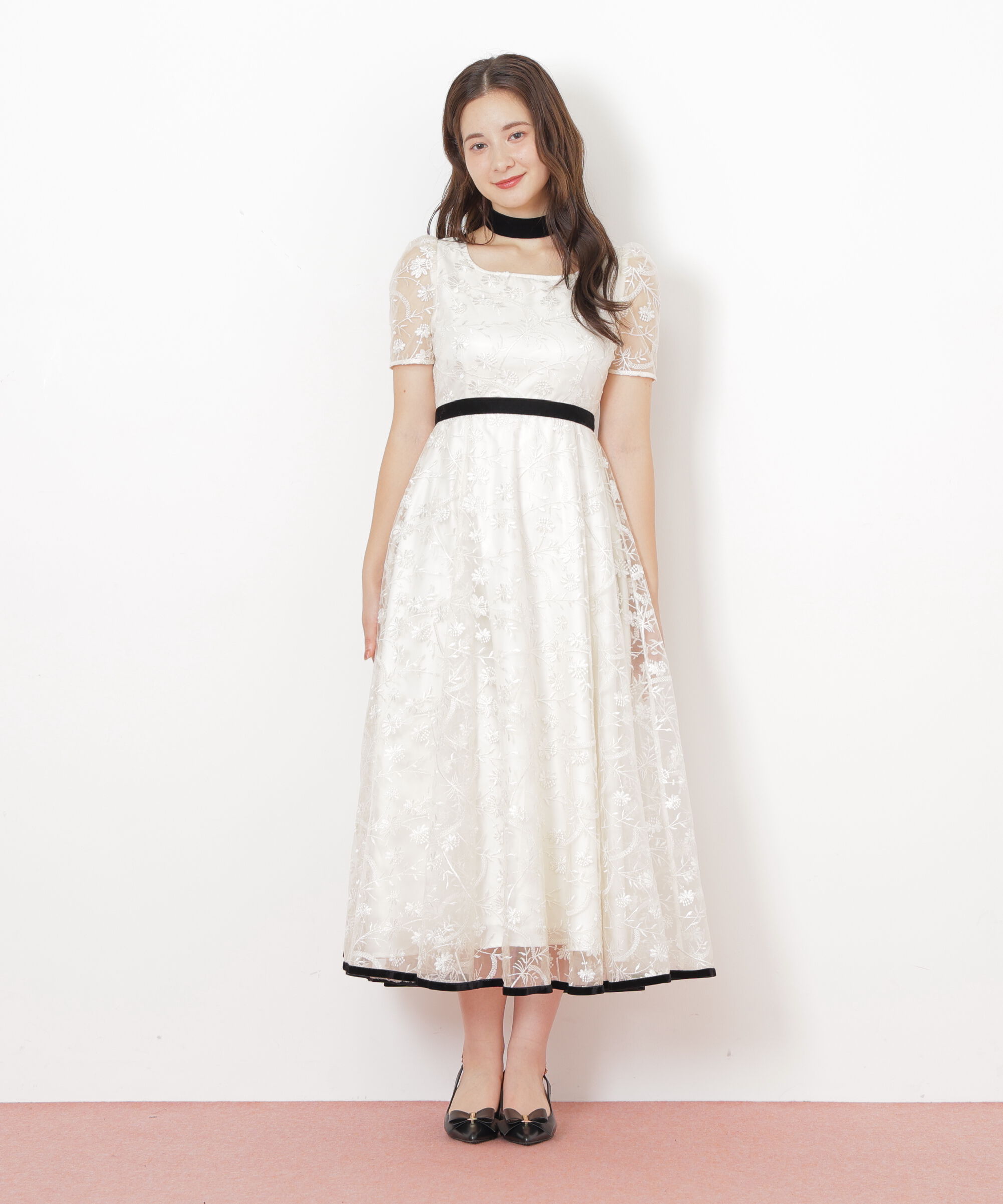  「＜ｍｉｋｕさんコラボ＞エンブロイダリーレースドレス」|ワンピース|