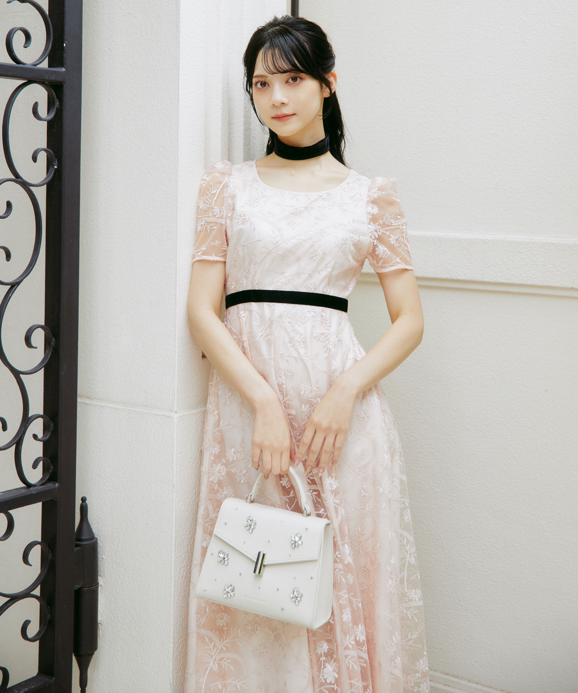  「＜ｍｉｋｕさんコラボ＞エンブロイダリーレースドレス」|ワンピース|